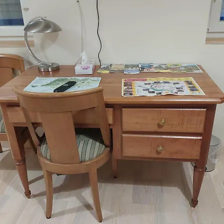 Aux Vignes Bed & Breakfast 3*