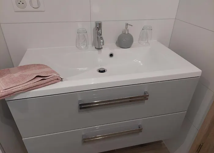 Aux Vignes Bed and Breakfast 3*